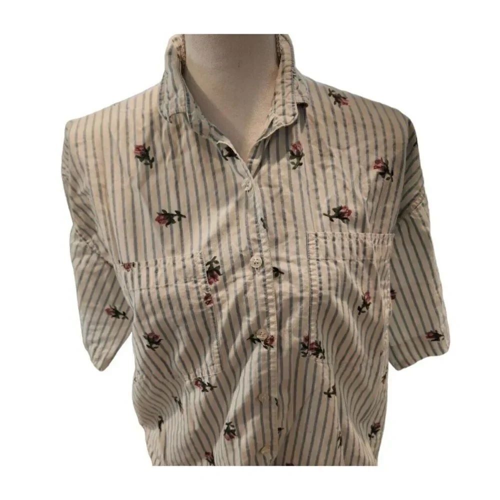 Vintage 80s Blue White Striped Roses Short Sleeve Button Up Shirt Soft